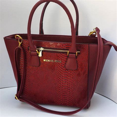 Results for michael kors bags for women 